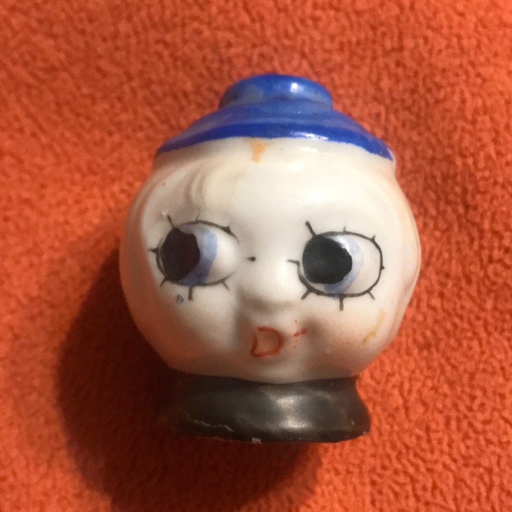 Noritake Big Eyed Flapper Pepper Shaker..